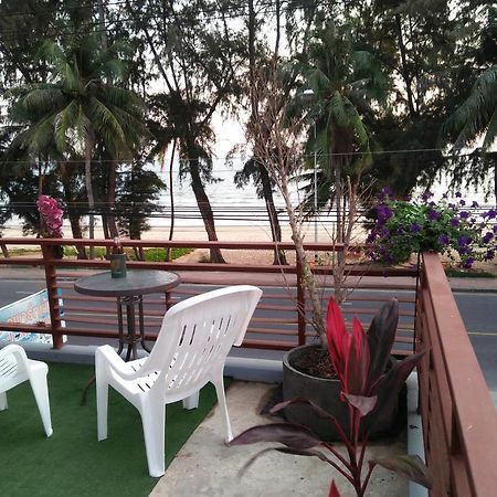 Rayong Sea View Apartment Ban Chak Phai Exterior foto