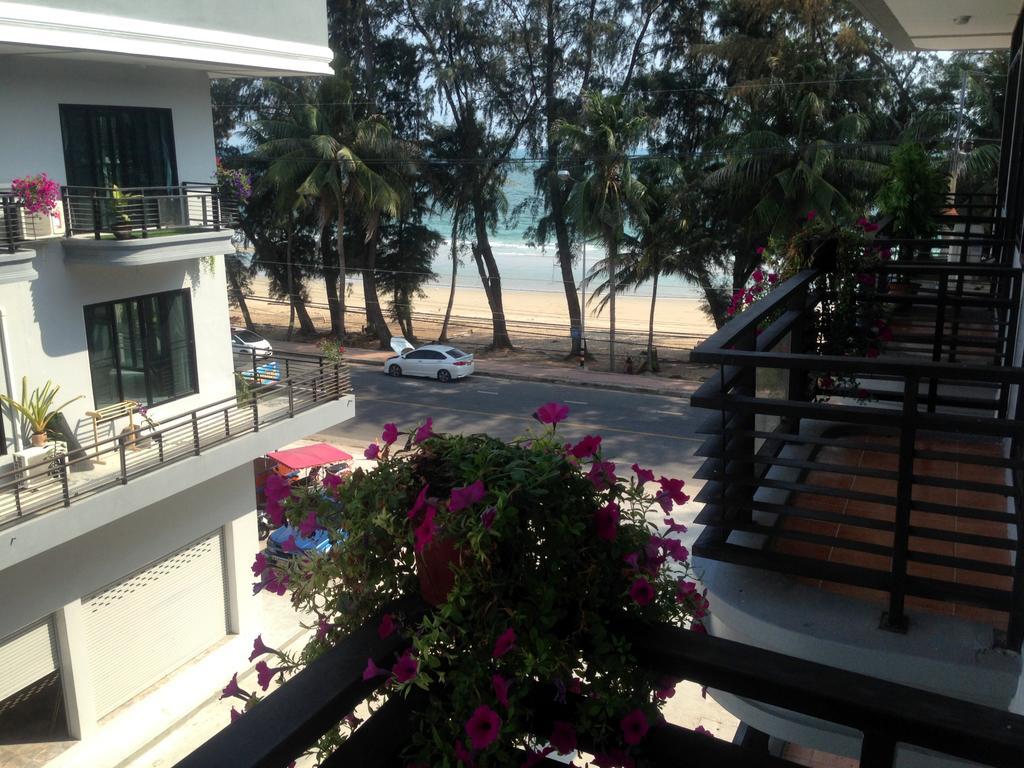 Rayong Sea View Apartment Ban Chak Phai Exterior foto